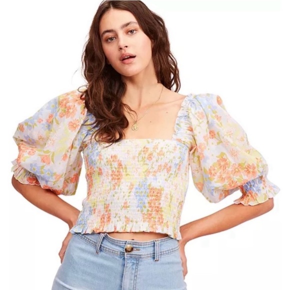 Billabong Floral Smocked Puff Sleeve Crop Top - Picture 1 of 5